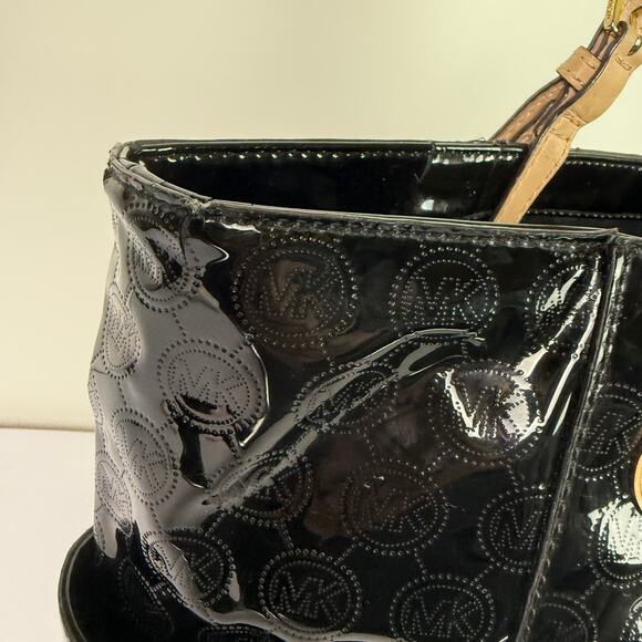 Michael Kors Jet Set Shoulder Tote Bag Black Patent Leather Logo Pattern AV-1302 - Picture 11 of 16